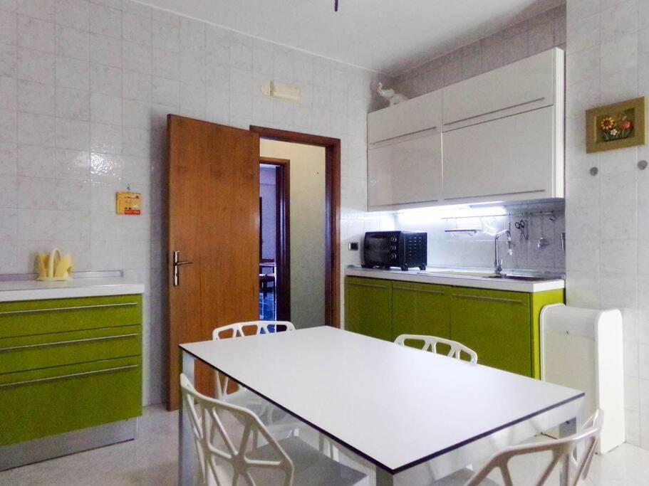 Fronte Mare Apartamento Molfetta Exterior foto
